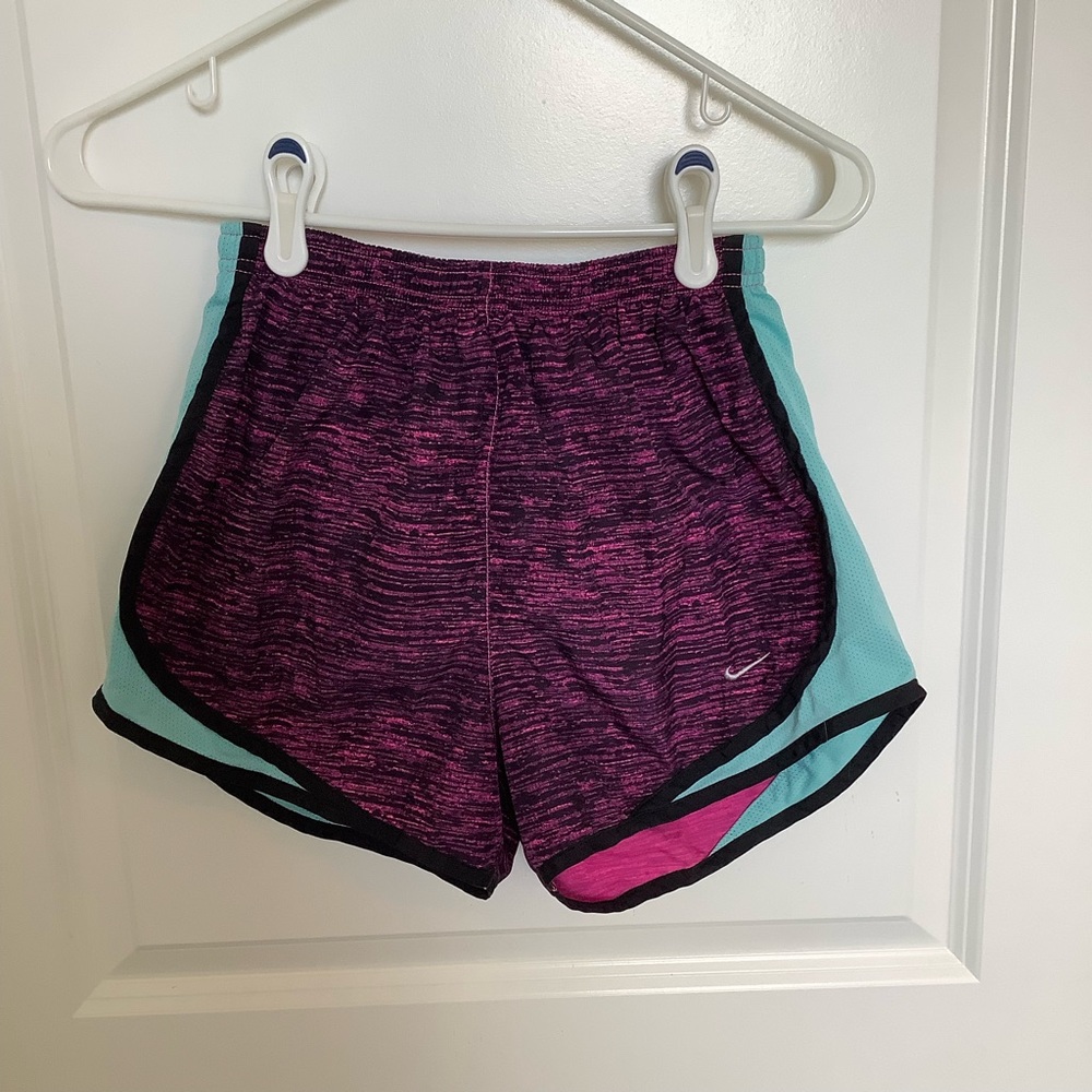patterned nike tempo shorts